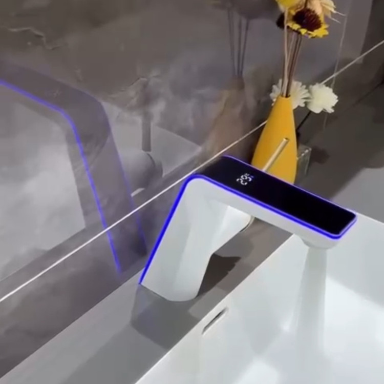 شیر روشویی دیجیتال نمای بغل