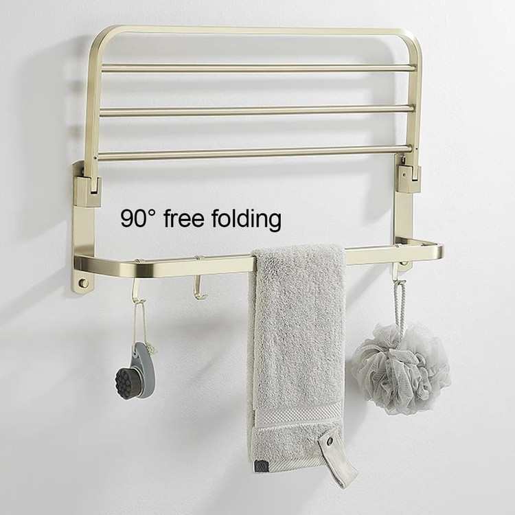 نمایی از تجهزات همراه قفسه حمام